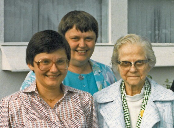 Mim, Mom, and me two months before Mom died, living with us in Chicago.