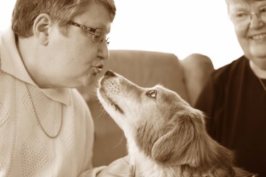 Abbey kissing Marian bw