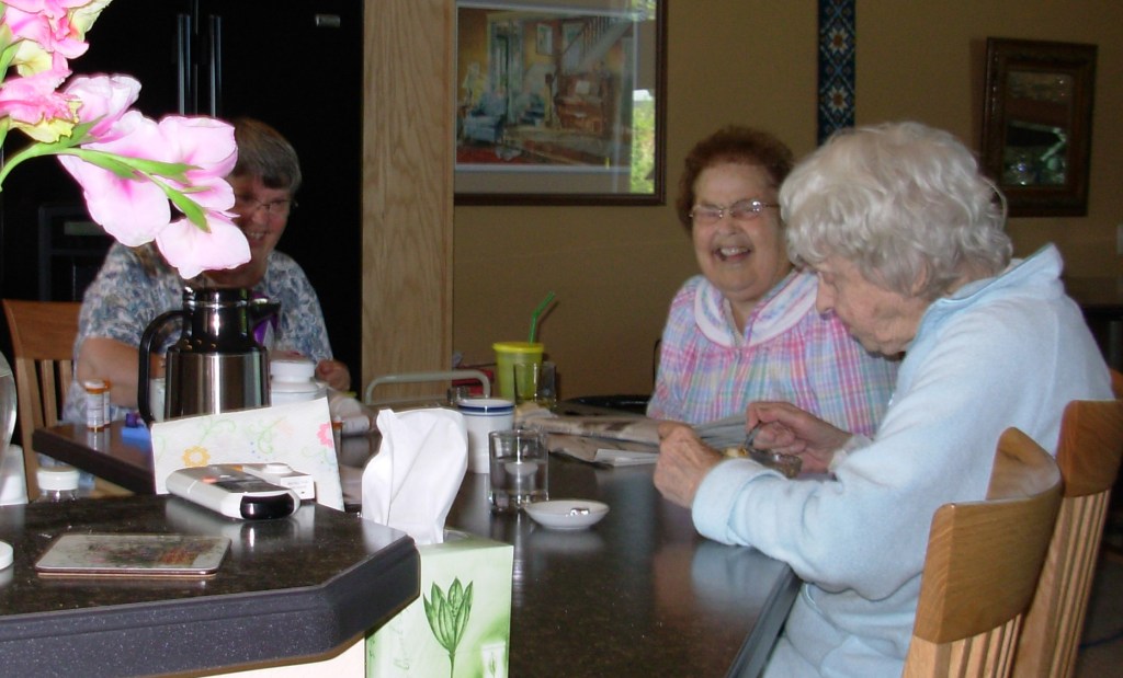 A joyful breakfast at Country Comforts Assisted Living