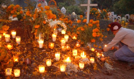 Cemetery being decorated for Dia de los Muertos