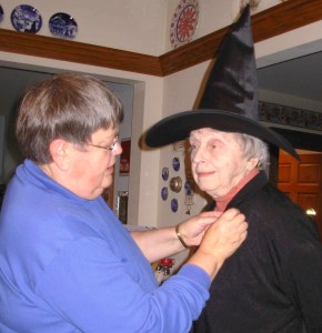 doris-witch-w-mim-10-31-06-c